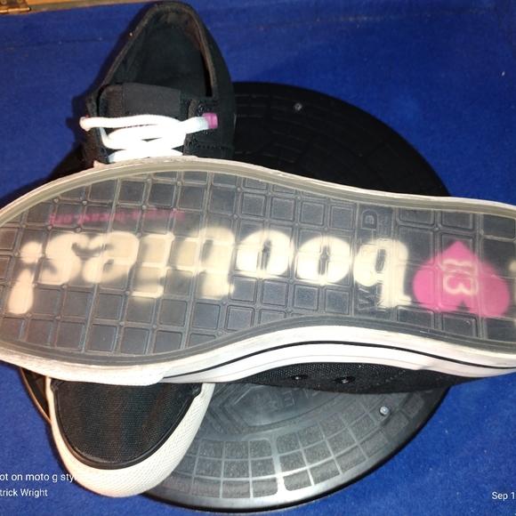 World Boobies ' Sully ' Black Canvass Sneakers, Sz. 10-US, 44-EU - Picture 8 of 9
